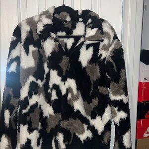 Eddie Bauer Black, White, and Gray Women's Sweater